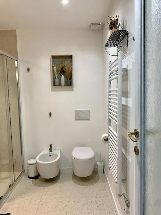 Stylish Flat In Porta Romana-Fondazione Prada Milan